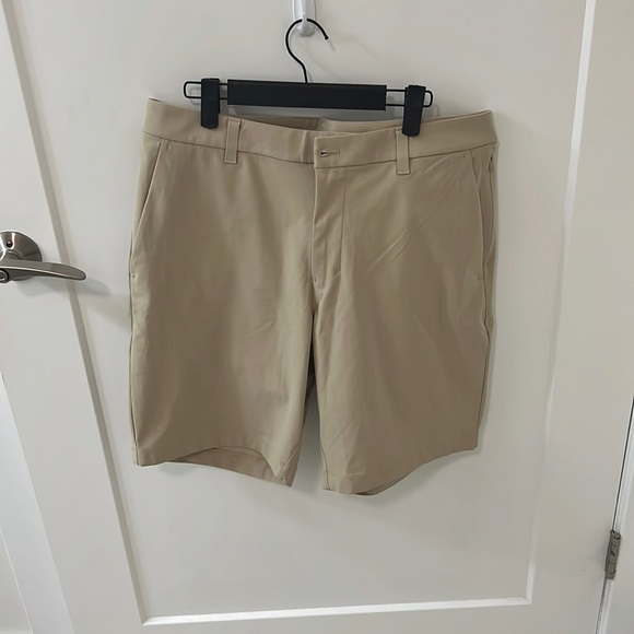 lululemon athletica Other - Lululemon commission classic fit shorts - 9 inseam